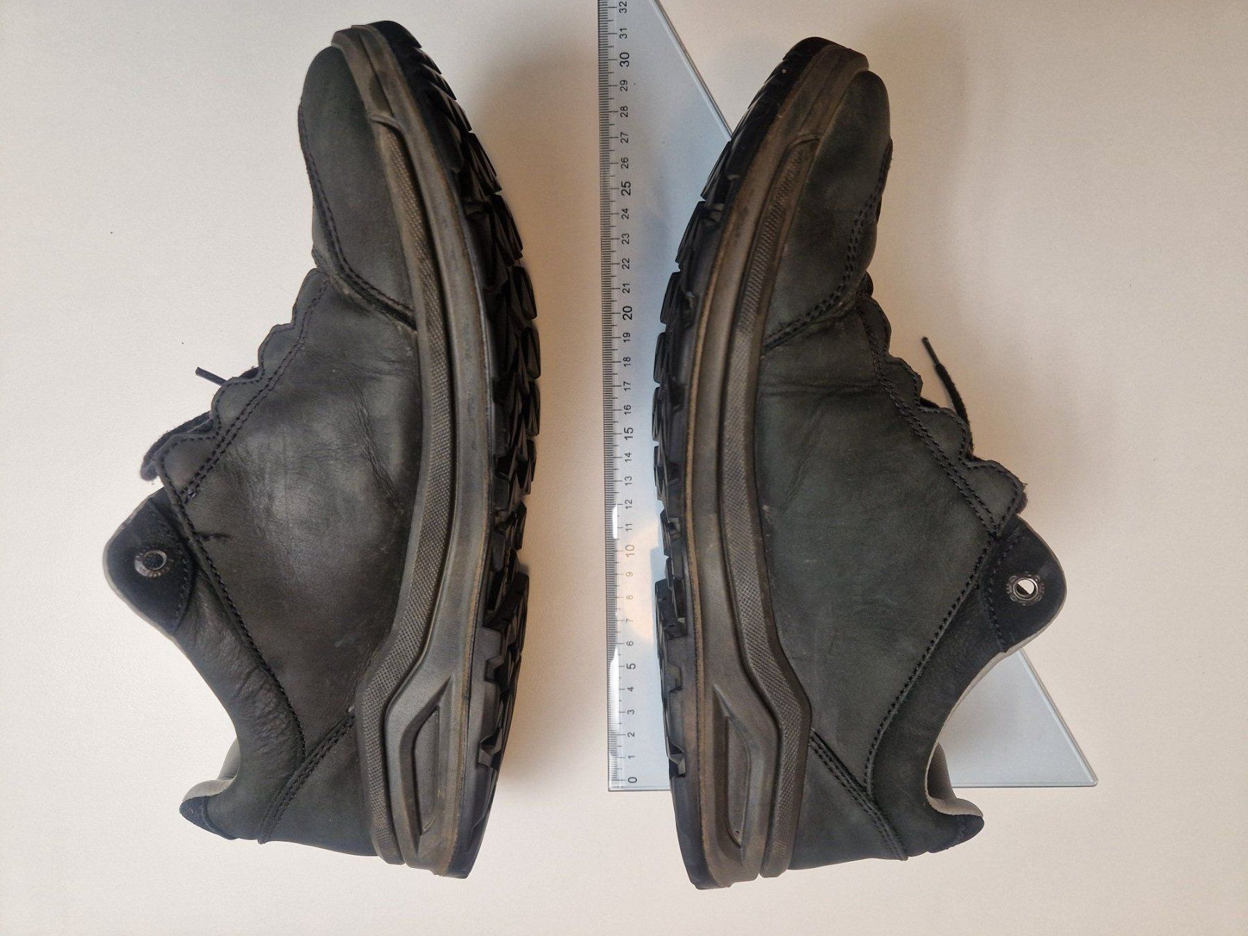 Lowa Scarpe da donna: Chaussures de marche Lowa Dame 42 – Usato da Fribourg venduto da ego_8qg2 1