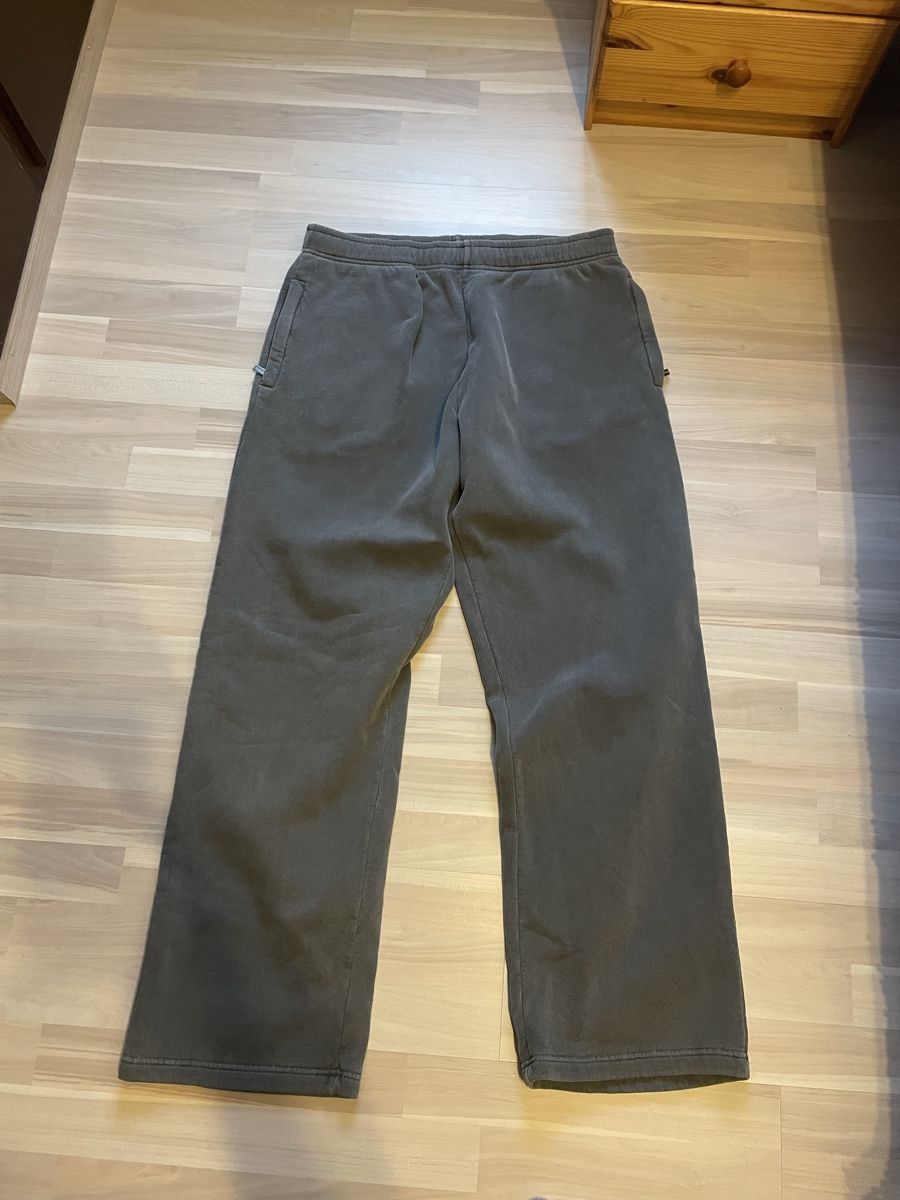 Pantaloni: Graue EightyFive Herren-Jogginghose, Grösse L, Top Zustand – Nuovo e nell'imballaggio originale da Seewis Dorf venduto da san_zn7q