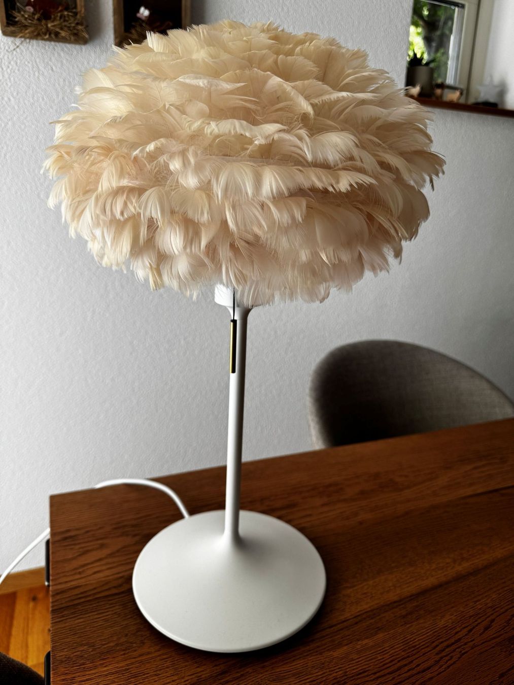 Lampen: Beige Stehlampe Eos klein mit Schirm aus Gänsefedern – Neu (gemäss Beschreibung) aus Bremgarten b. Bern von Aazur