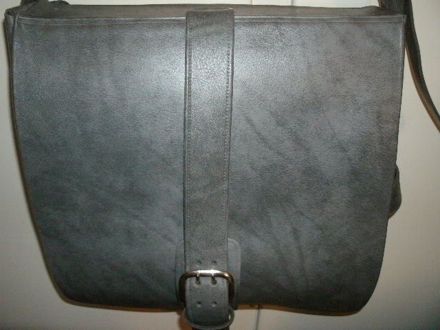 Taschen: Schultertasche Herren graues Leder – Gebraucht aus Zürich von Tivoli2 1