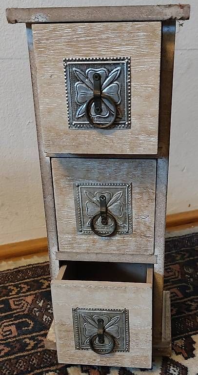 Cassettiere: KLEINES MÖBELCHEN – Usato da NIDAU venduto da arraialdajuda 2