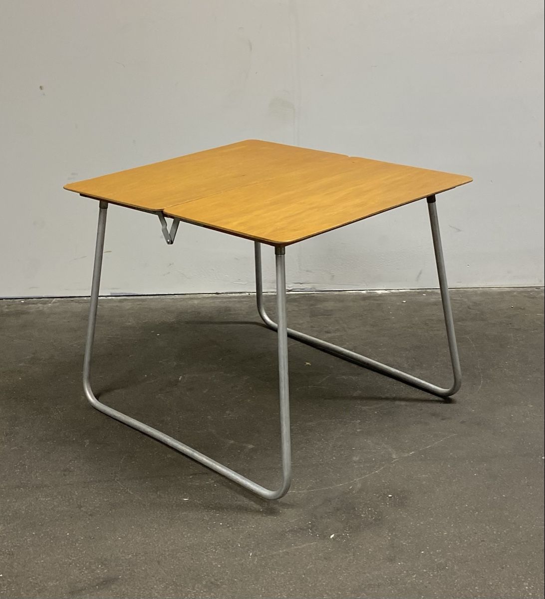 Tische: Mid century Klapptisch im Bauhaus Design – Gebraucht aus Burgdorf von swintila 5
