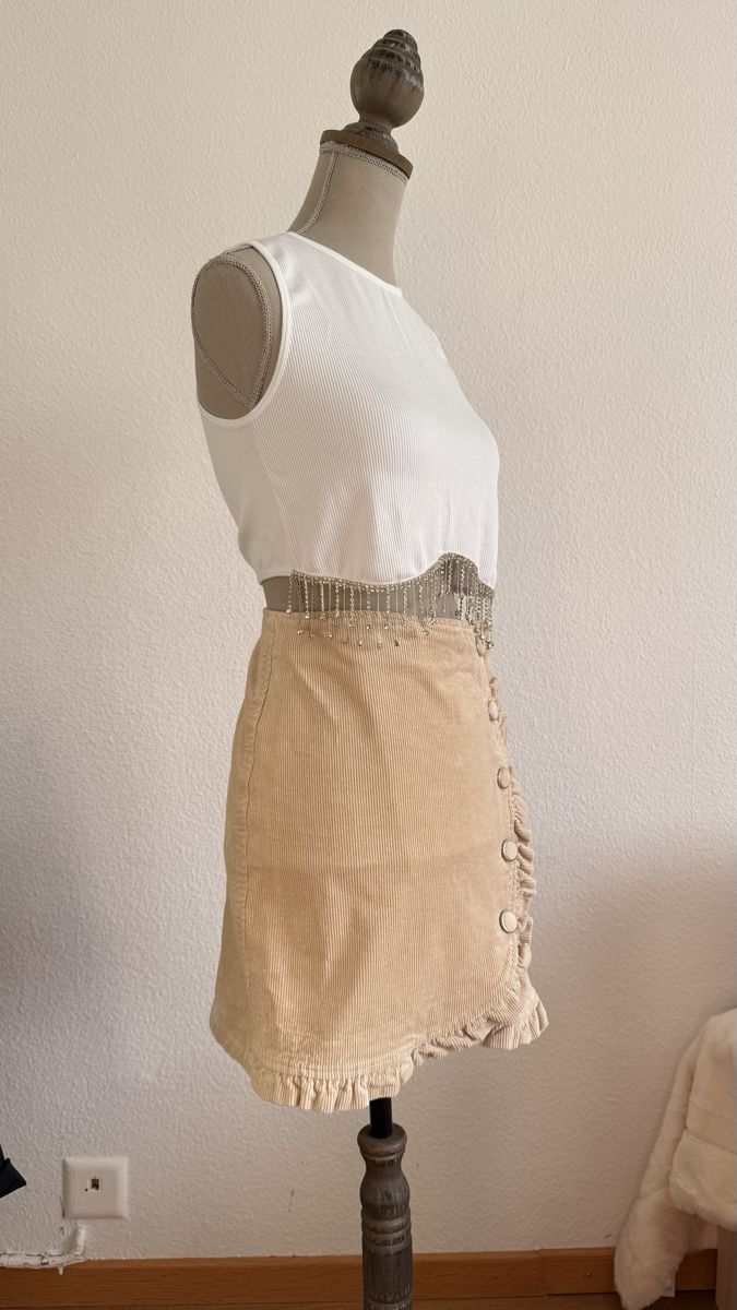 Gonne: Jupe, taille M – Usato da Delemont venduto da ann_ftj8 2