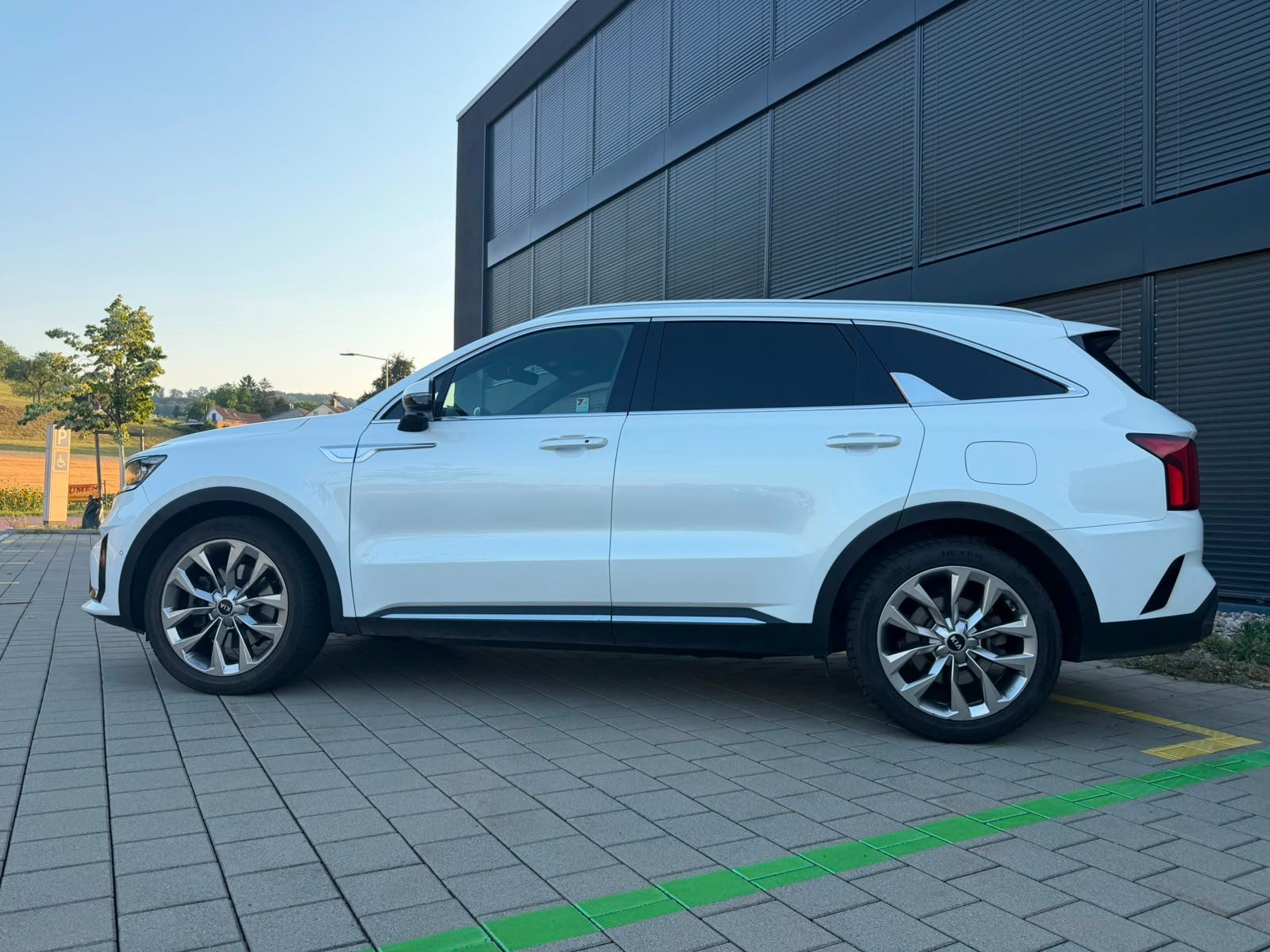 Kia Autos: Kia Sorento 2.2 7P – Gebraucht aus Jona von Blackstorne 2