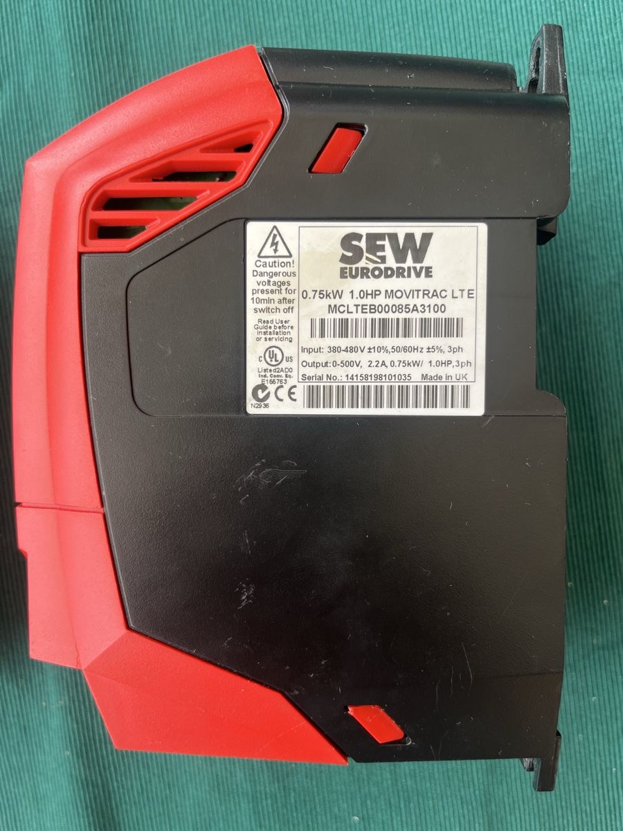 Componenti elettronici: SEW eurodrive MOVITRAC®LT – Usato da Chavannes-prés-Renens venduto da Noku_1 1