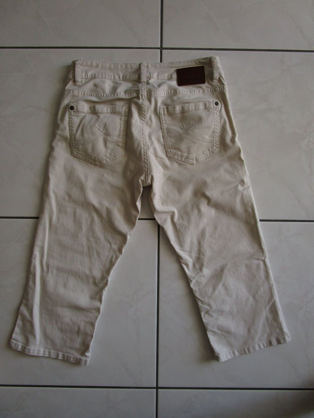 S.Oliver Pantaloni: Caprihose S. Oliver Gr. 34, creme – Usato da Volketswil venduto da Megaissimo 2