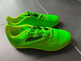 Fussballschuhe Decathlon Gr.34 Neongrün neuer Zustand