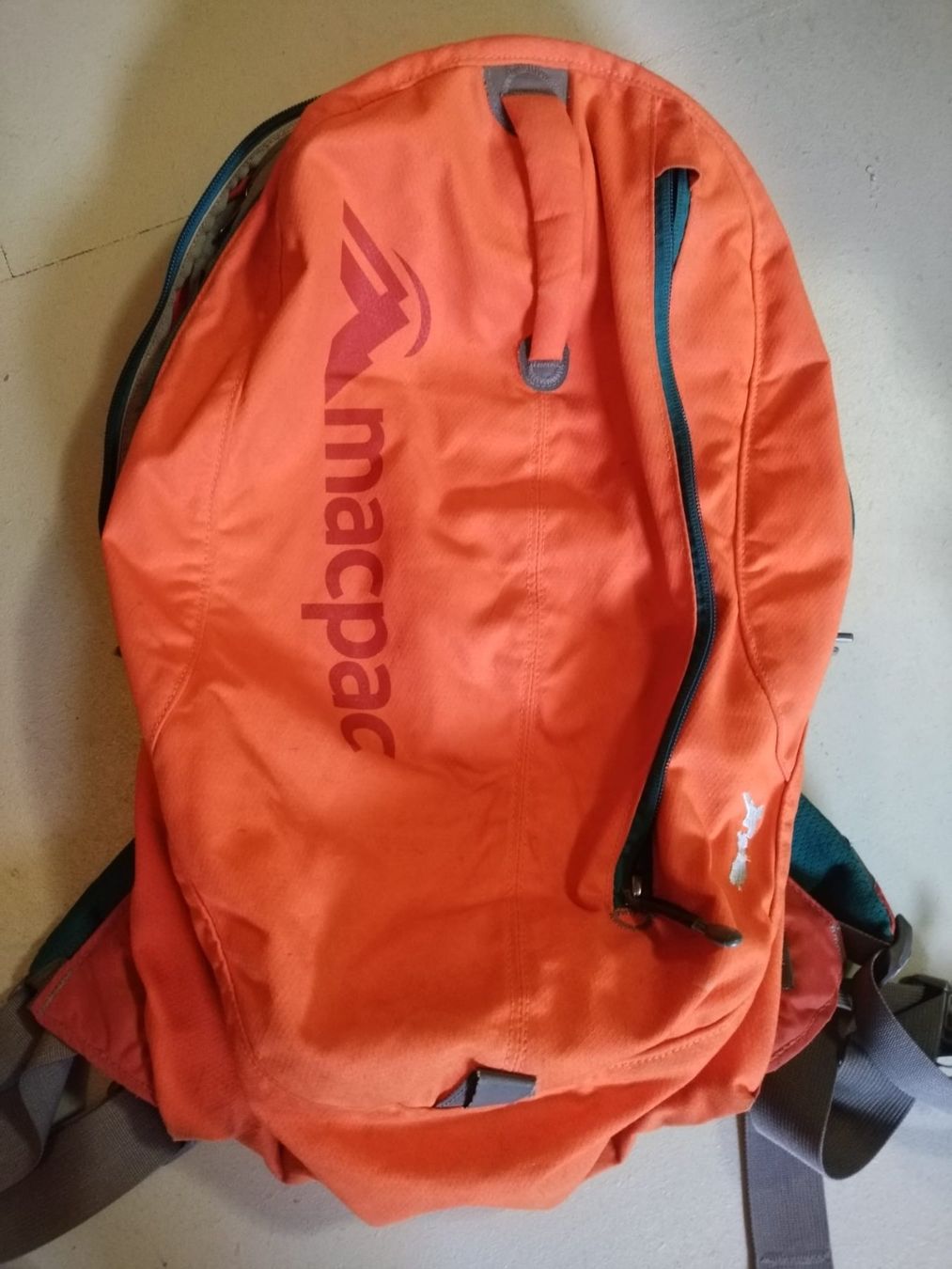 Macpac Zaini: Macpac Kahu 22 Rucksack orange gebraucht – Usato da Vrin venduto da gronim