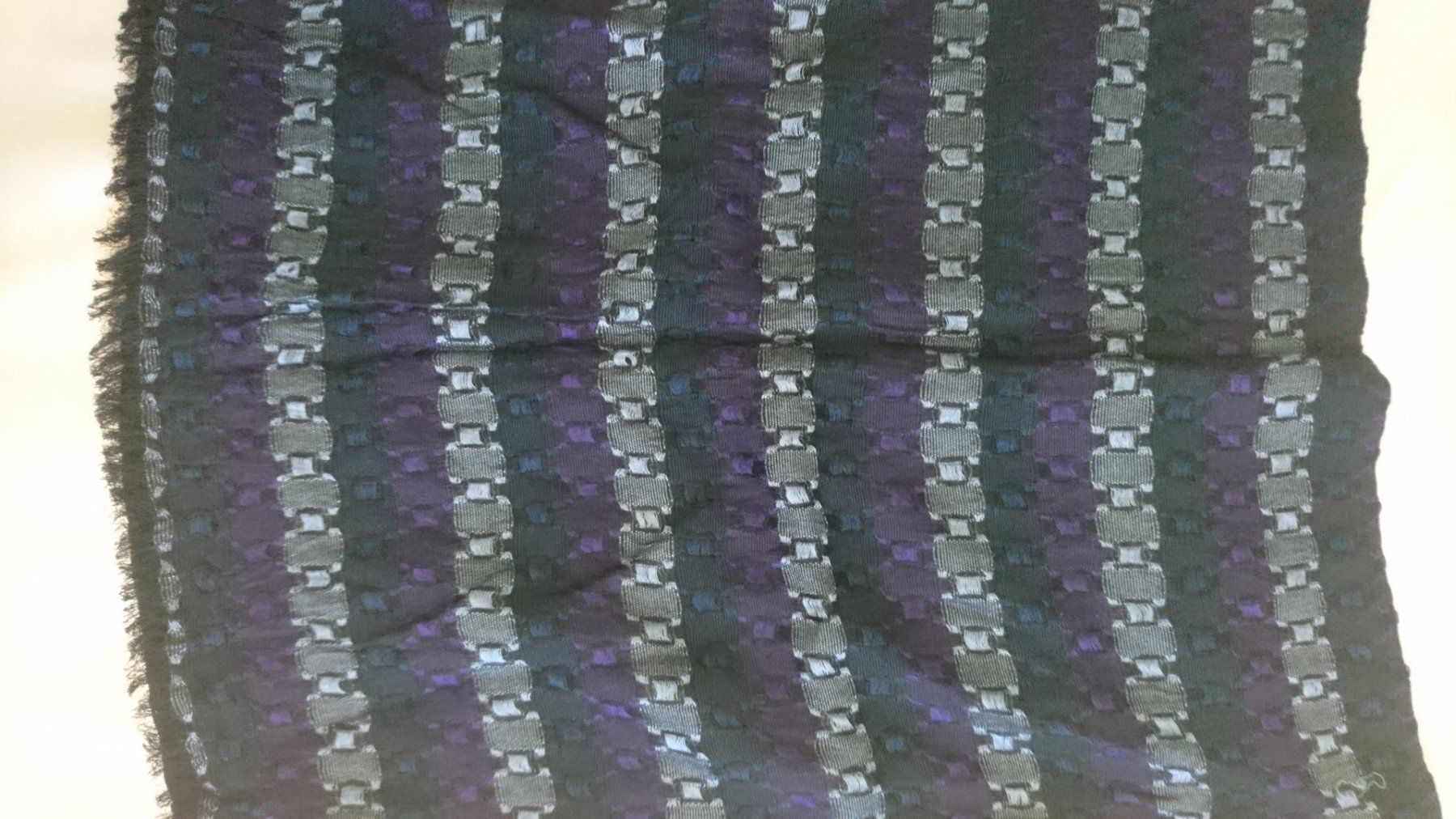 Foulard & Sciarpe: Echarpe rayée de AW accessories – Usato da Châtelaine venduto da fil_7lqg 3