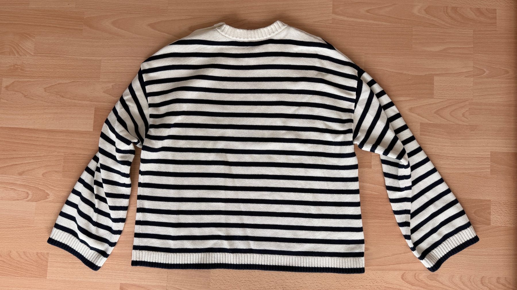 Arket Maglioni & Felpe: Pullover - ARKET Grösse M mit Streifen beige navy-schwarz – Usato da Winterthur venduto da Secondhand-Family 4
