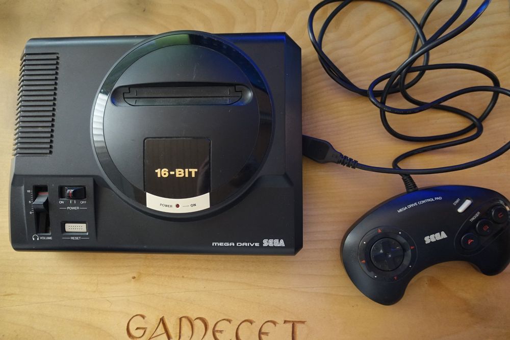 Sega Mega Drive Model 1 mit dem Spiel Sonic | Kaufen auf Ricardo