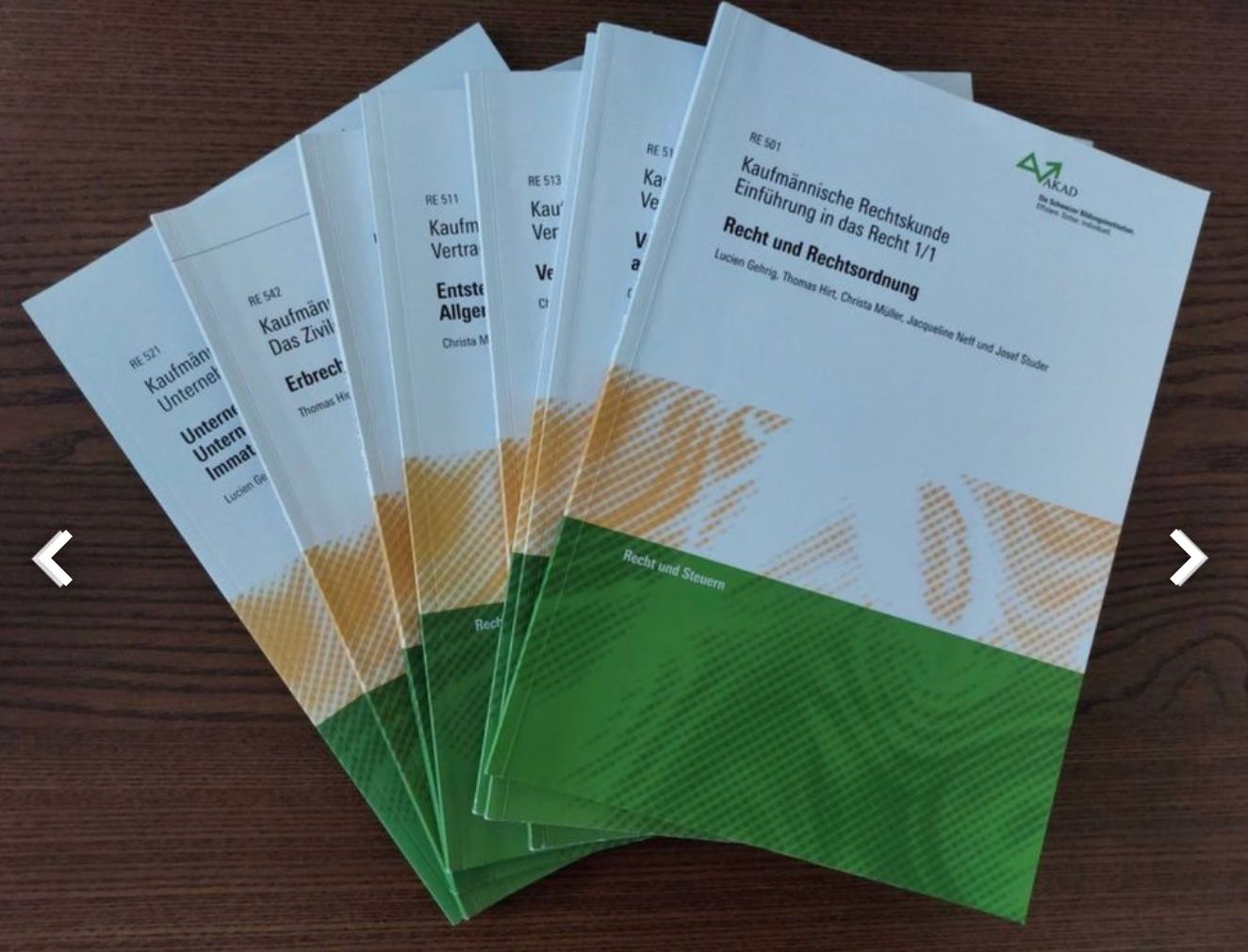 Libri: Kaufmännische Rechtskunde AKAD Lehrmittel – Usato da Herisau venduto da Sterod 1