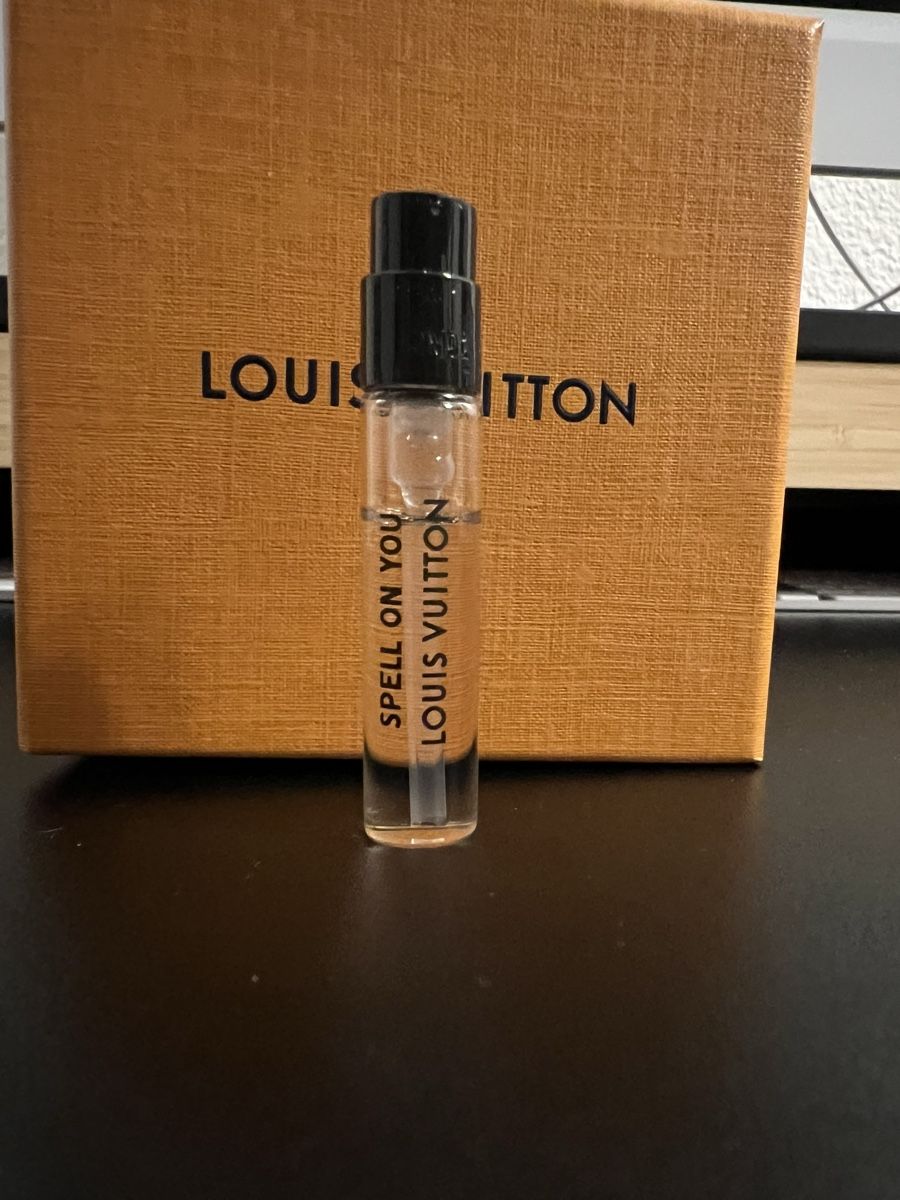 Louis Vuitton Profumi & Eau de Toilette: 2x Louis Vuitton Spell on You Duftprobe 2ml Neu – Nuovo e nell'imballaggio originale da Toffen venduto da Vanessa_Germann 1