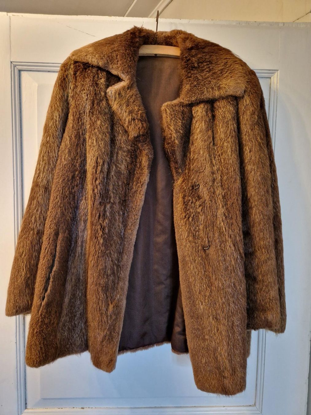 Jacken: Pelzjacke Spitznutria – Gebraucht aus Uerikon von ernmanic