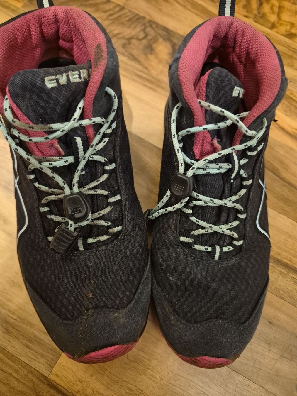 Herrenschuhe: Wanderschuhe Everest Gr 34  – Gebraucht aus Villigen von KaAn12 4