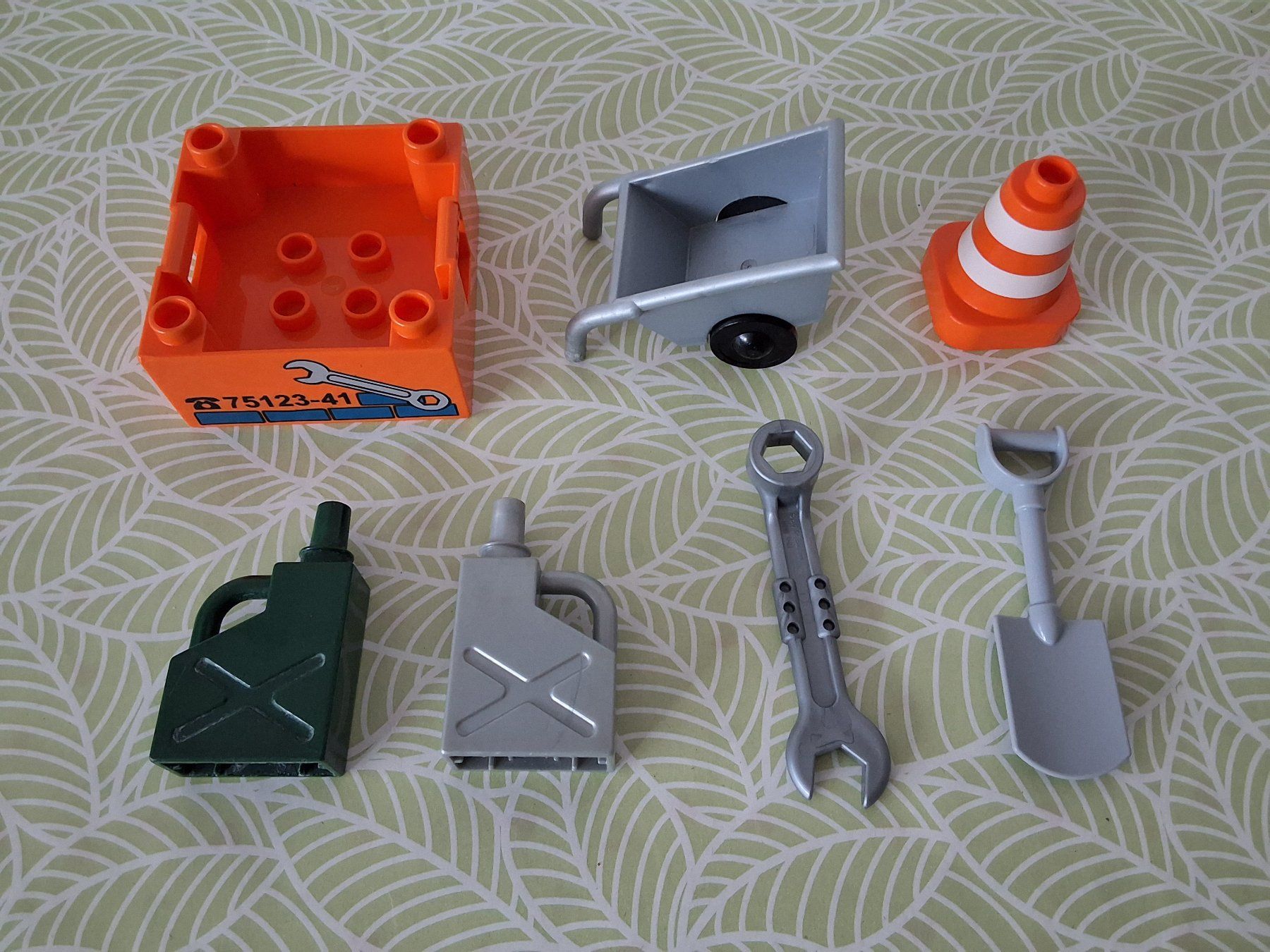 Lego Giocattoli: Lego Duplo ein Mann / Frau Garage – Usato da Liebefeld venduto da moony4blue 5