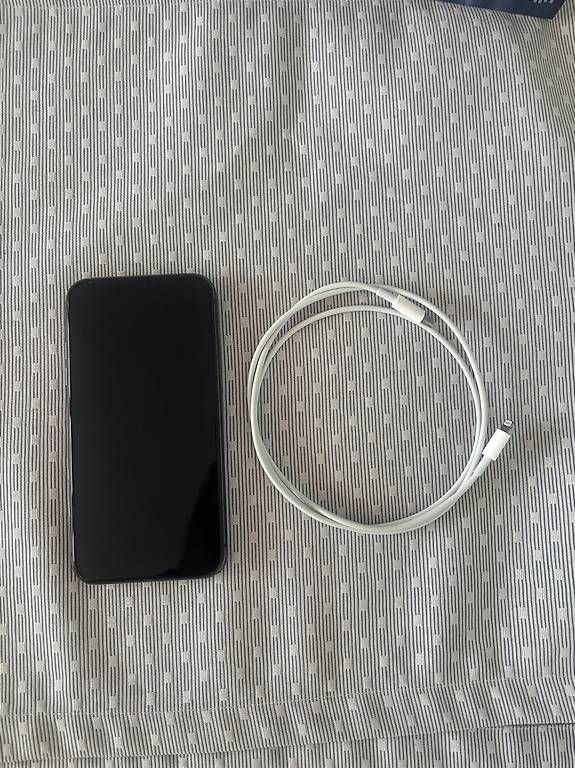 Apple Portables: Iphone 11 – D'occasion à Ueken par kev_r6hh 2
