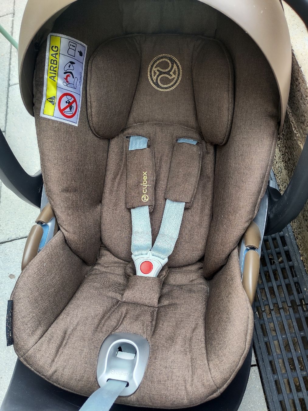 Cybex Sièges auto: Cybex Cloud z i-size platinum Babyschale mit Base Z – D'occasion à Kloten par LinaFe 1