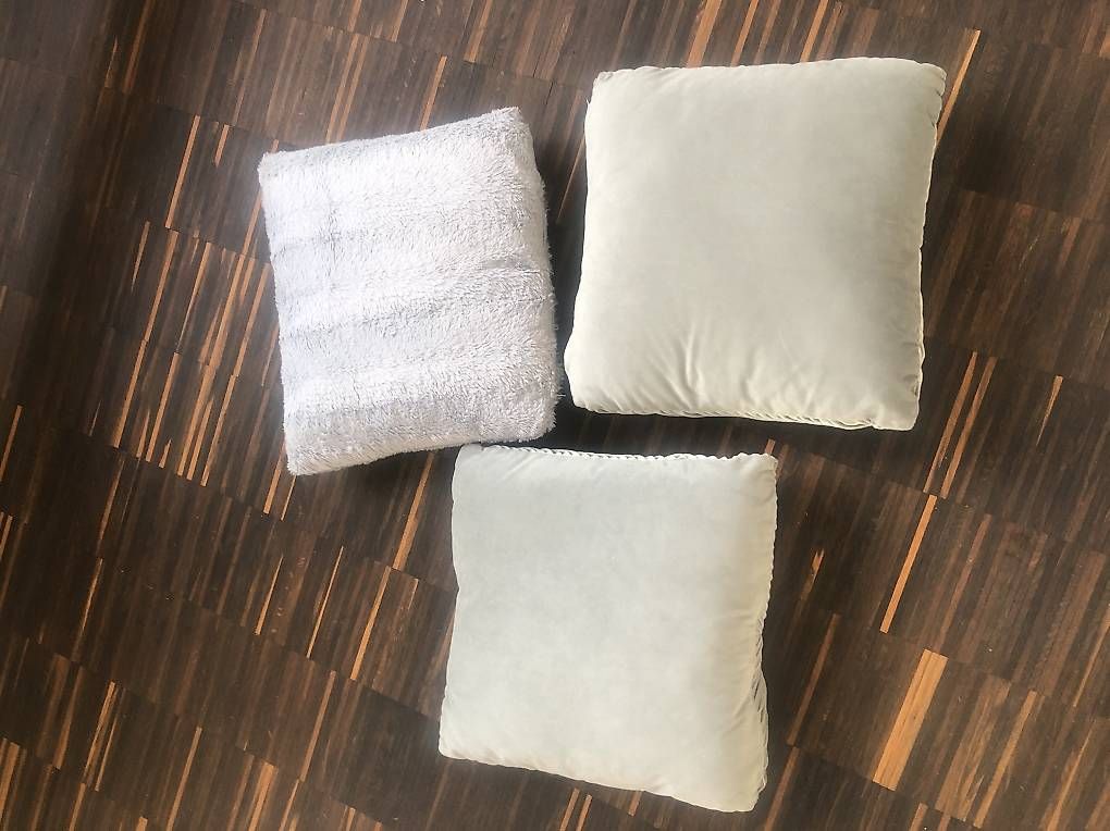 Cuscini: 3 flauschige graue Sofakissen, 40 cm x 40 cm – Nuovo (secondo la descrizione) da Basel venduto da anna123456789 1