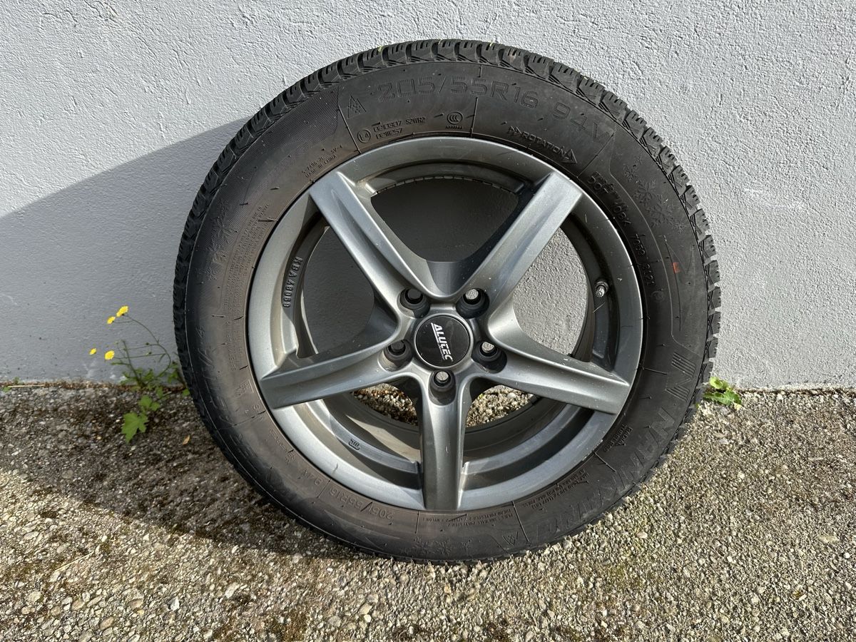 Pneumatici & Ruote complete: 4 komplette Räder 205/55 R16 – Usato da Holderbank SO venduto da _Renarde_