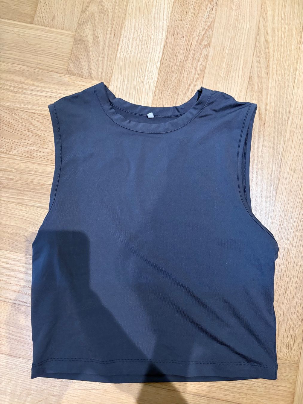 H&M Tops: H&M New Dry Move top size S – Neuf (Voir description) à Zürich par mon_ht6w