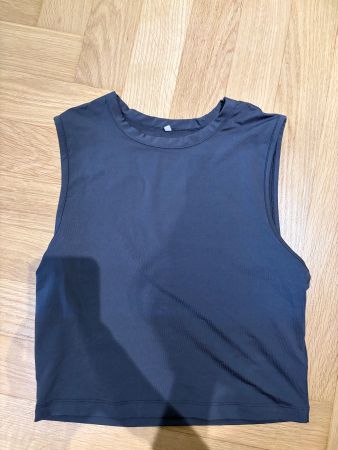 H&M New Dry Move top size S