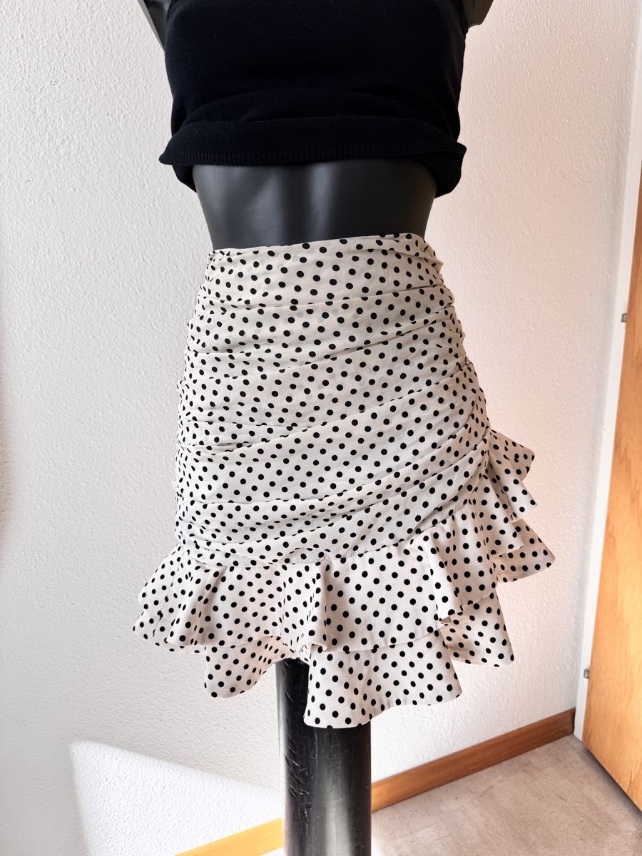 Zara Gonne: Gonna Zara gr.L – Nuovo (secondo la descrizione) da Samedan venduto da lau_q8yh 1