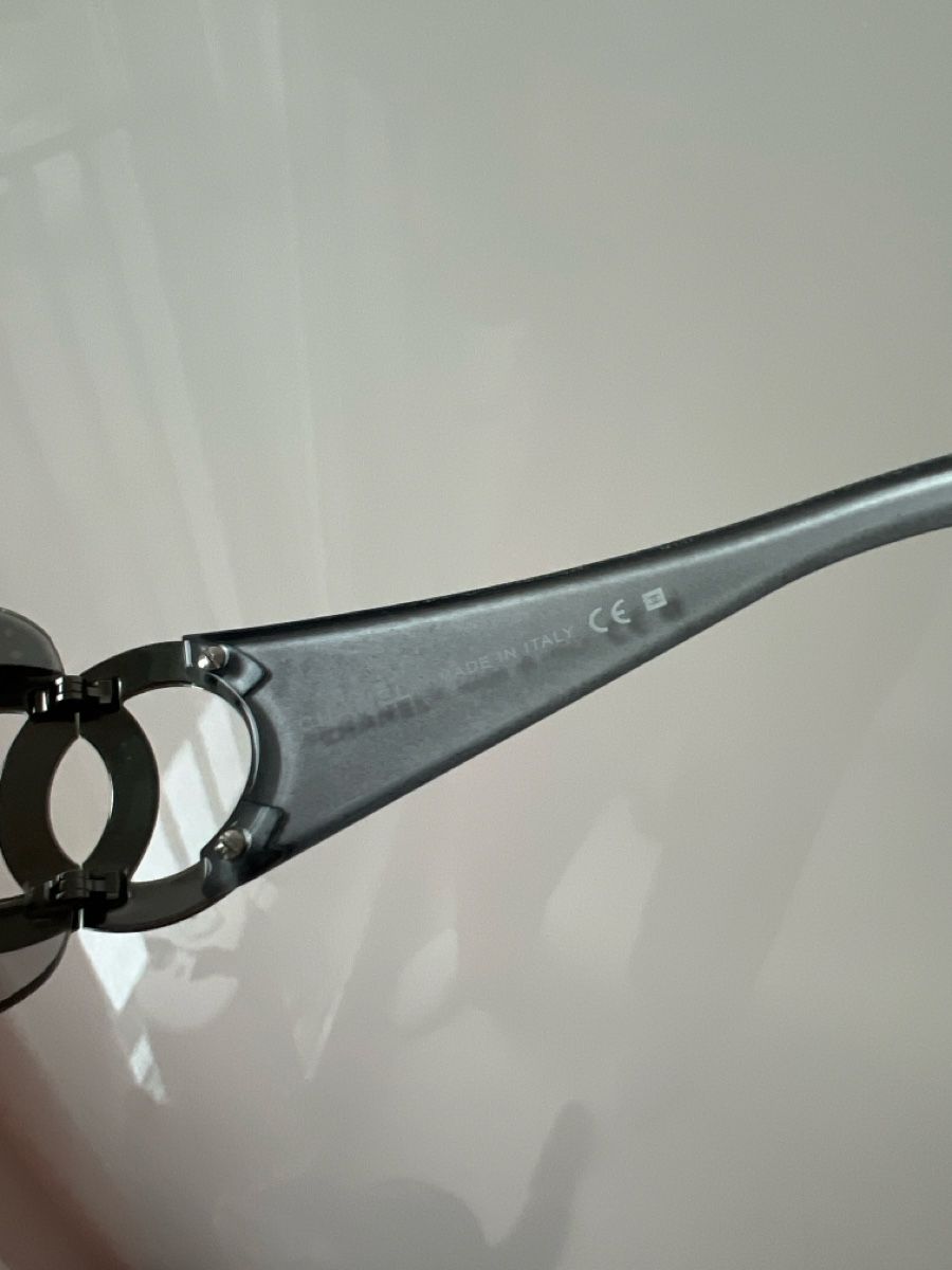 Chanel Occhiali & Lenti: Vintage Chanel Sunglasses Grey – Usato da Wallisellen venduto da vic_rl56 3