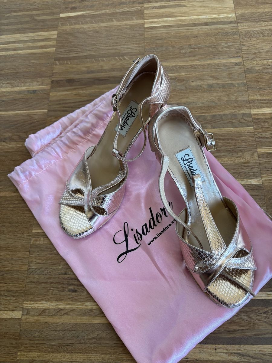 Scarpe da donna: Tanzschuh Lisadore – Nuovo (secondo la descrizione) da Basel venduto da Gumpesel1
