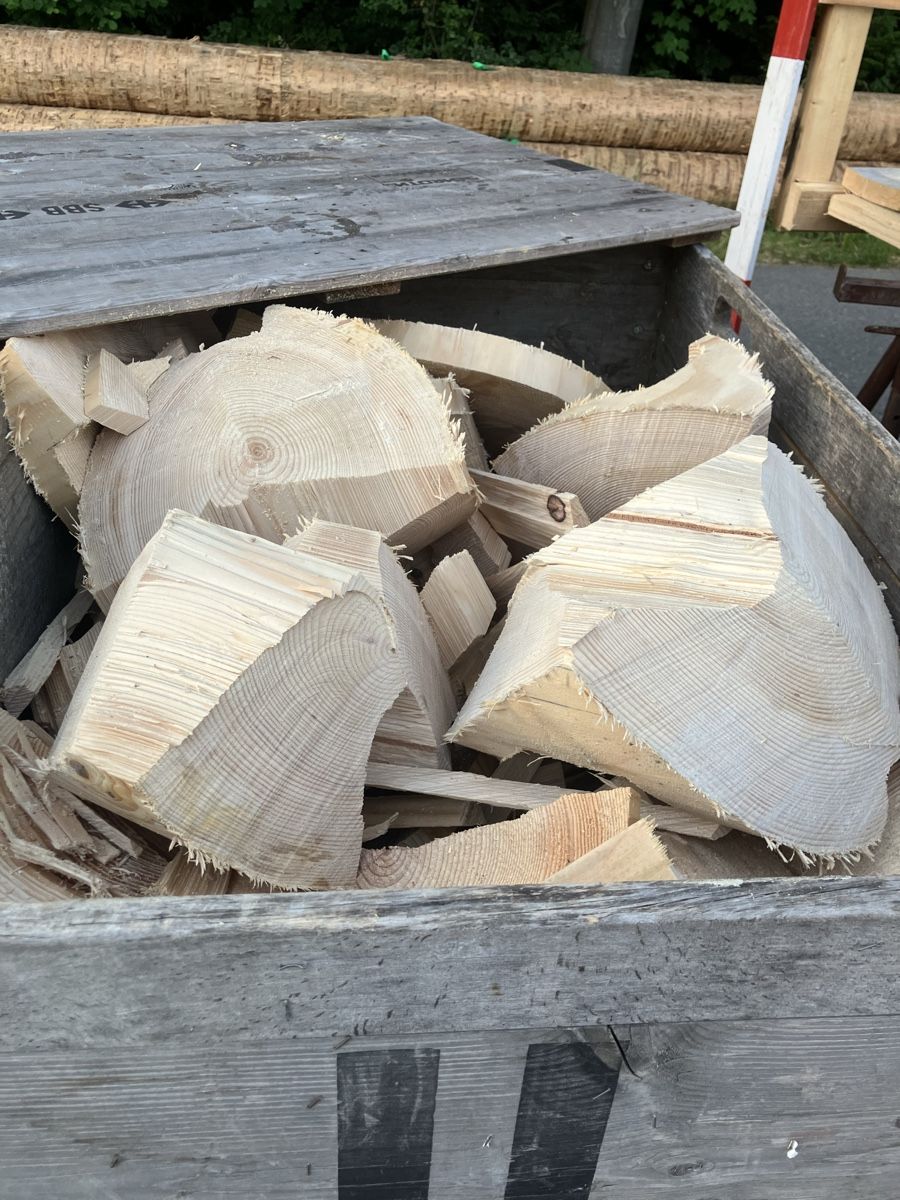Articoli in legno: Brennholz  – Usato da Thunstetten venduto da Sugus025