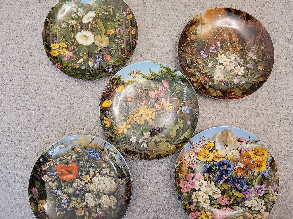 Teller: Blumenteller Kunst Sammelstücke – Gebraucht aus Spreitenbach von dde_5k86