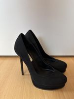 Schwarze High Heels