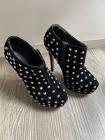 schwarze velour Stiefelette mit silbrigen Nieten Gr 38