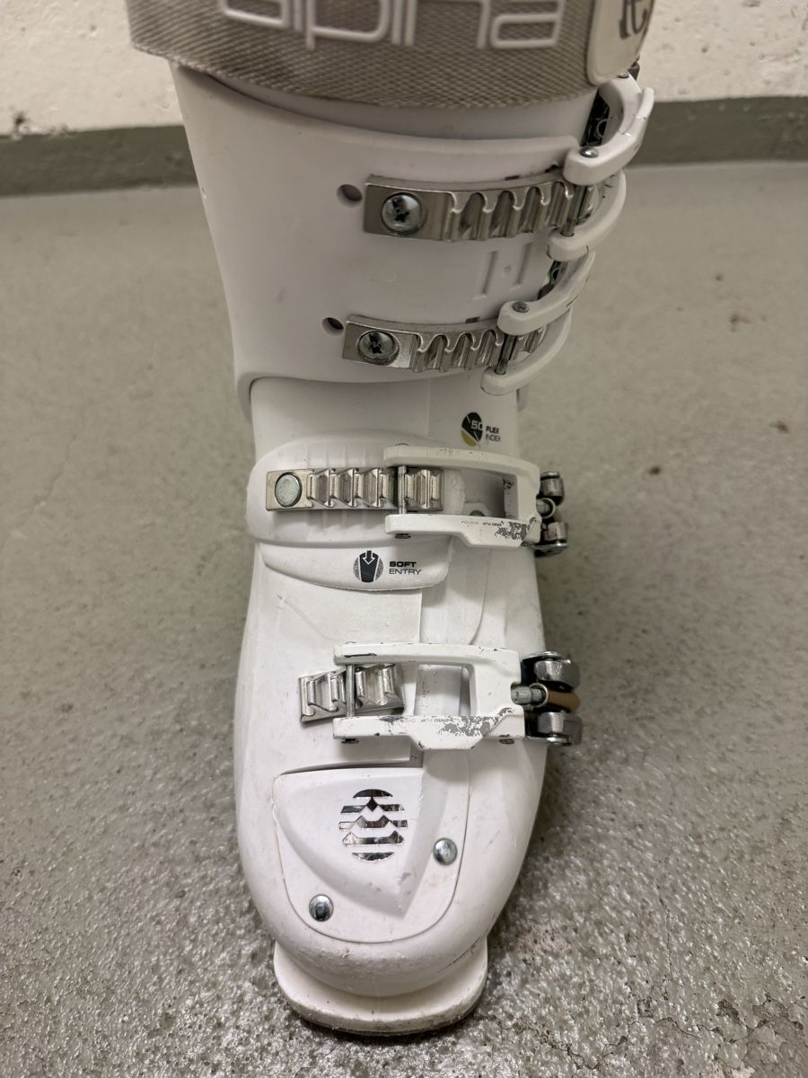 Alpina Scarpe da donna: Alpina Skischuhe Damen, 26.5cm – Usato da Zug venduto da Justdoit7 1