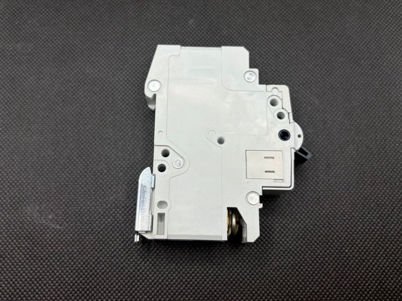 Hager Interruttori: Hager Leitungsschutzschalter C16 MU016 Hager disjoncteur C16 – Usato da Charmoille venduto da Happy_pig56 5
