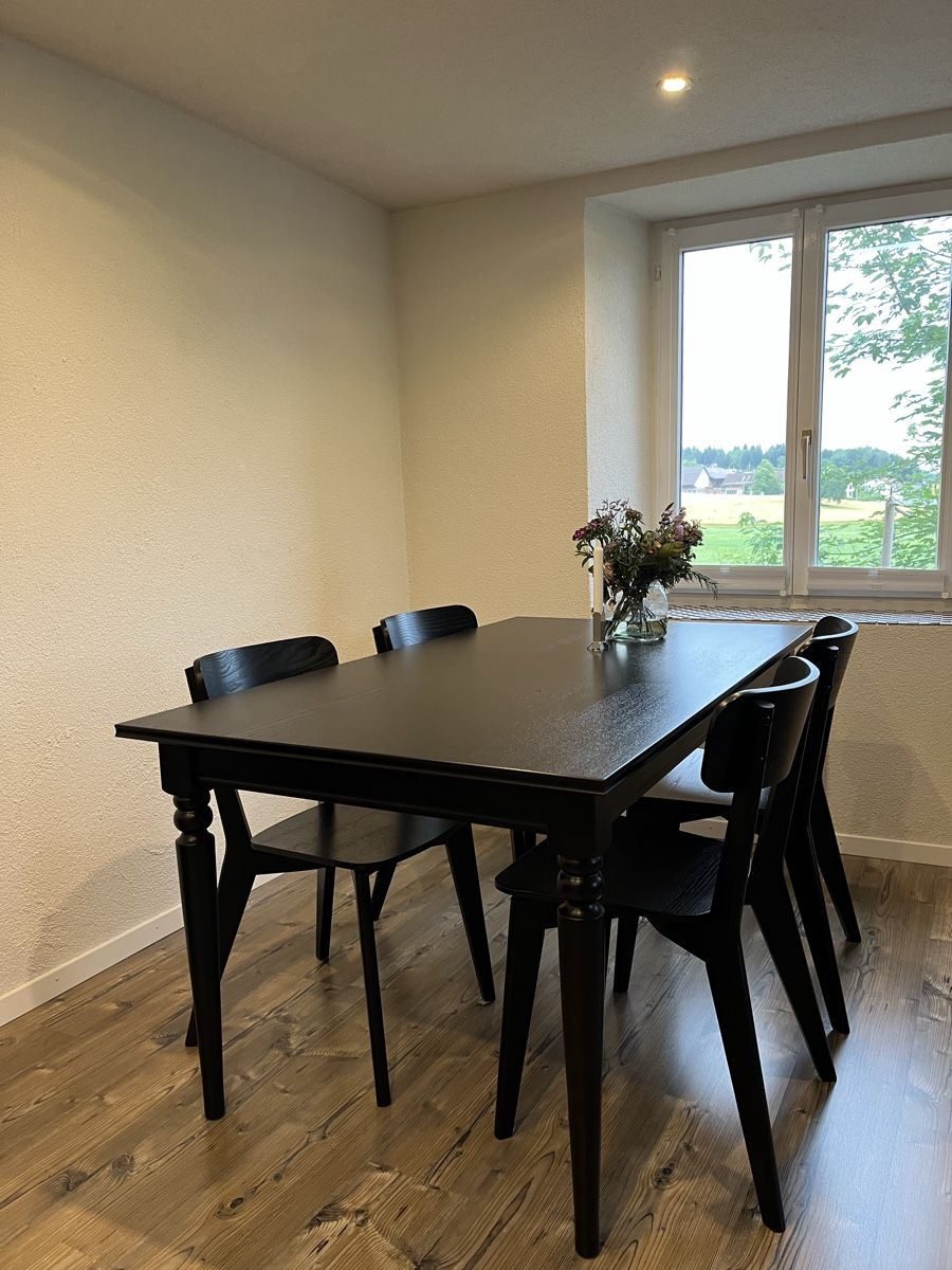 Tavoli: Tisch mit vier Stühlen (IKEA) – Usato da Oberlunkhofen venduto da lang27 2
