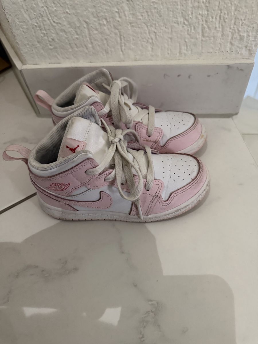 Nike Schuhe für Mädchen: Nike Grösse 26 – Gebraucht aus Effretikon von mige82 1