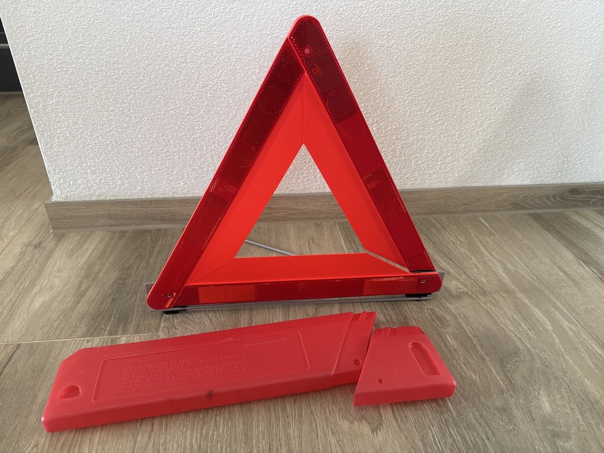 Alle Ersatzteile: Pannendreieck, neu!! – Neu und originalverpackt aus Stadel von nicibaer08