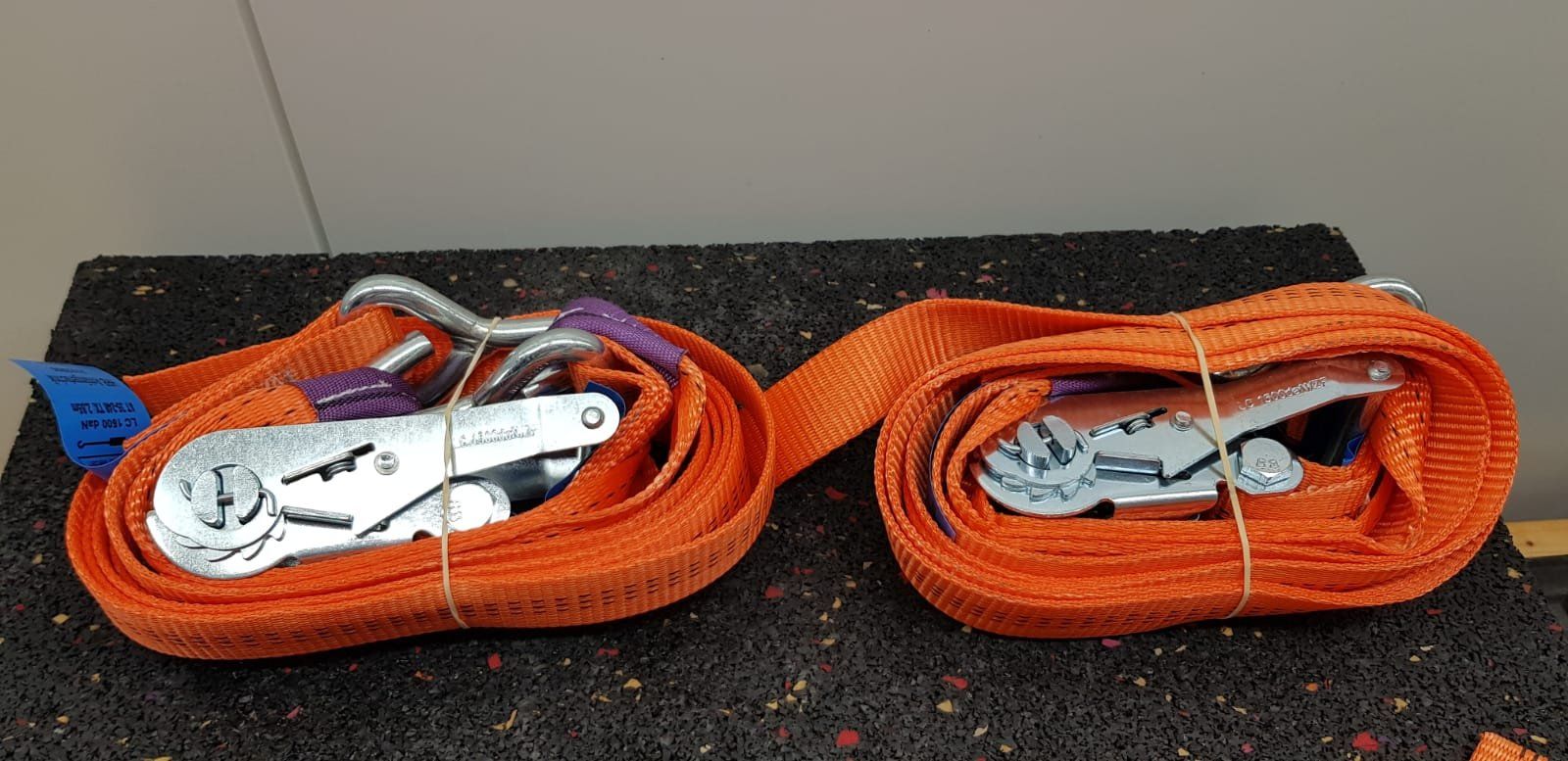 Fitzel Rimorchi: Fitzel Spannsets / Radspanngurte 3 Meter / 4 Stück – Nuovo e nell'imballaggio originale da Zug venduto da Qayqay0 3