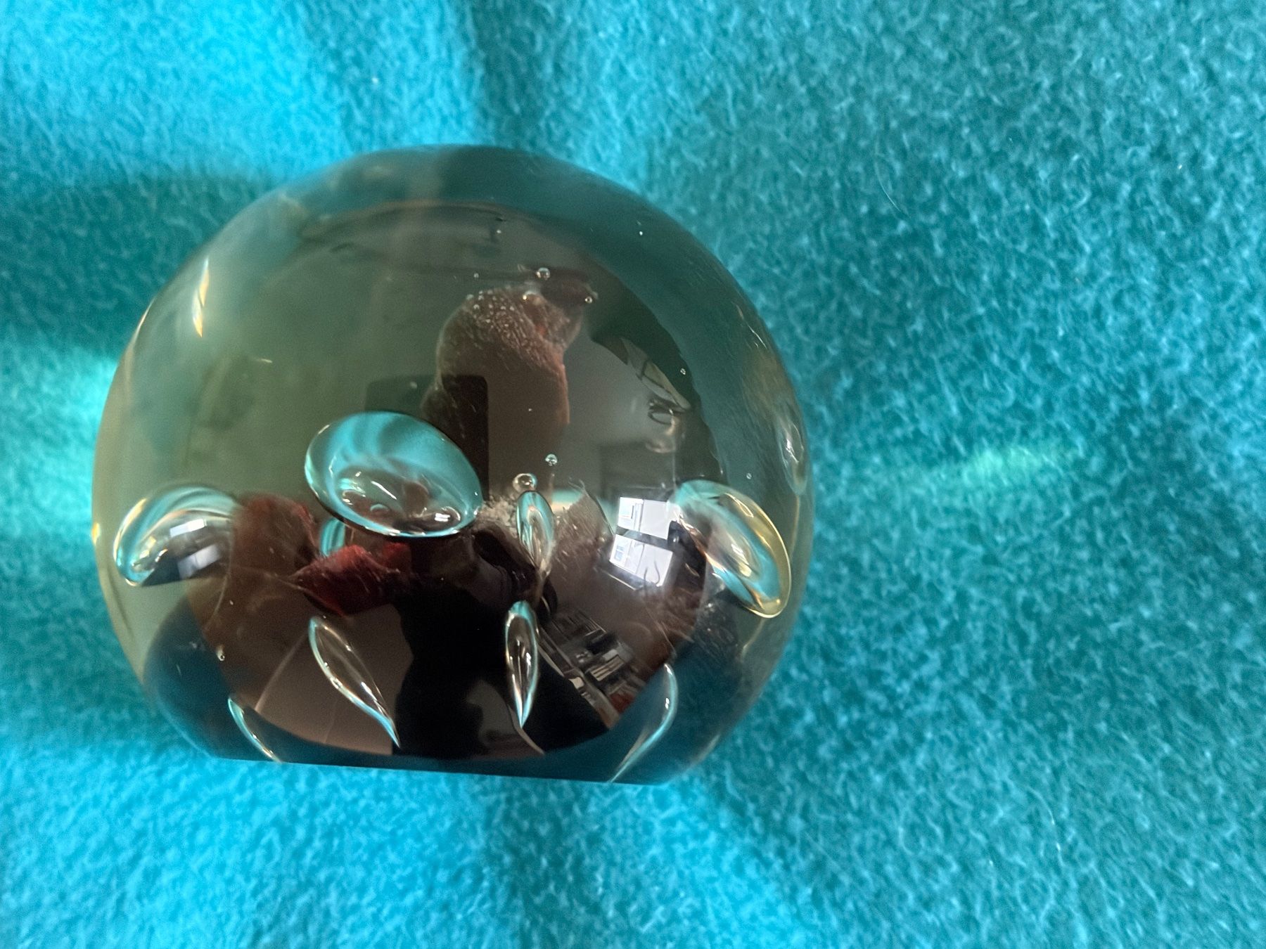 Bicchieri: Vintage Glas Briefbeschwerer, rot-schwarz, silbern – Usato da Zürich venduto da Fortunalis 2