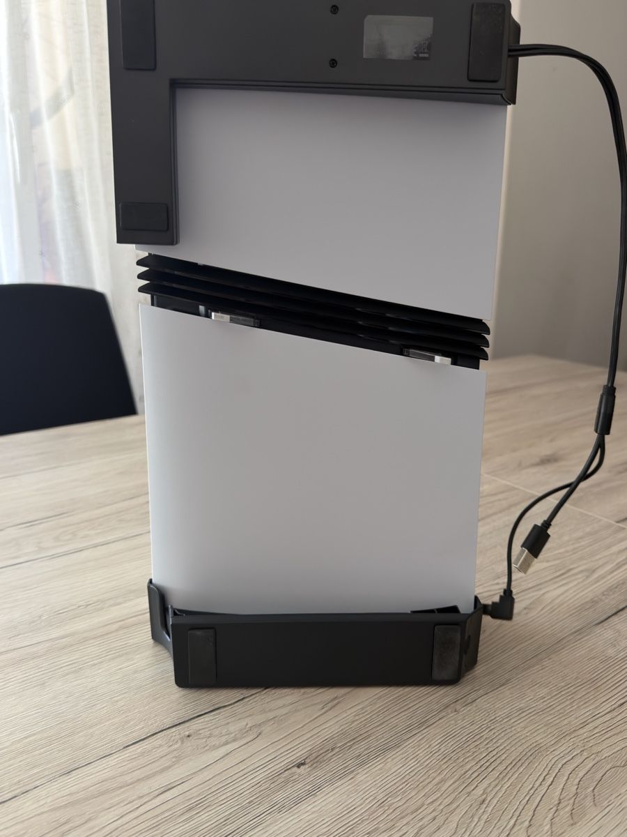 Sony Konsolen: Ps5 pro – Gebraucht aus Naters von Stumpo