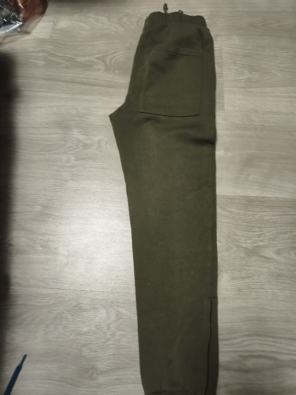 Ensembles coordonnés: Kinder Trainer Hose 134-140 – D'occasion à Tagelswangen par son_z88g 8