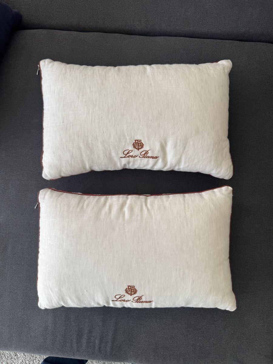 Loro Piana Cuscini: Lot de coussins Loro Piana – Usato da Genève venduto da pre_9tyc 1