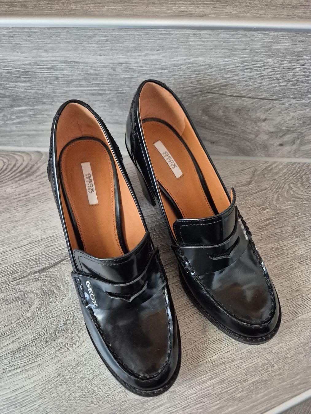 Geox Chaussures femmes: Geox Loafer - Pumps gr. 38 – D'occasion à Ellighausen par kim_vkt5 3