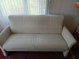 Schönes, modernes Sofa günstig