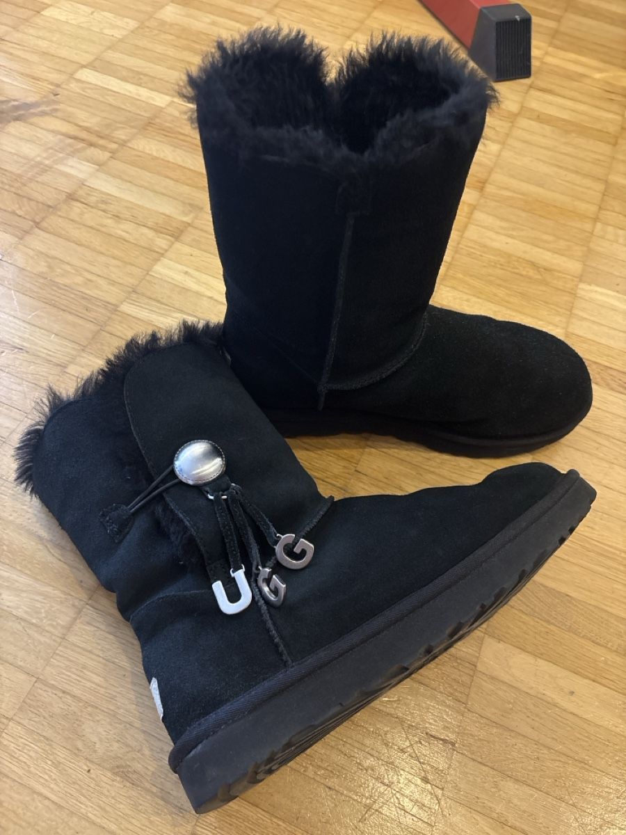 Ugg Scarpe da donna: UGG Boots – Usato da Sisseln AG venduto da Gommibaerli87
