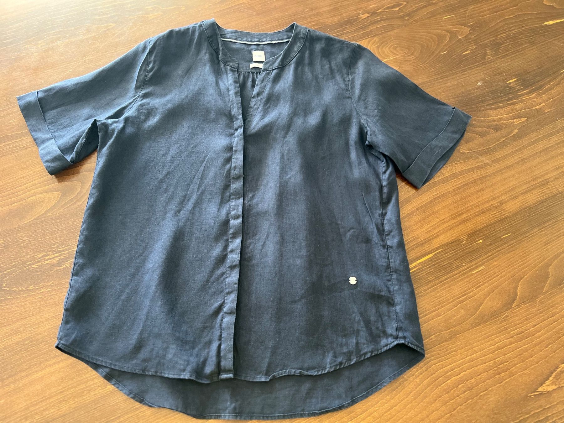 Brax Camicette: Brax Leinen-Bluse dunkelblau Gr. 40 TopZustand – Usato da Ebmatingen venduto da Mistelu