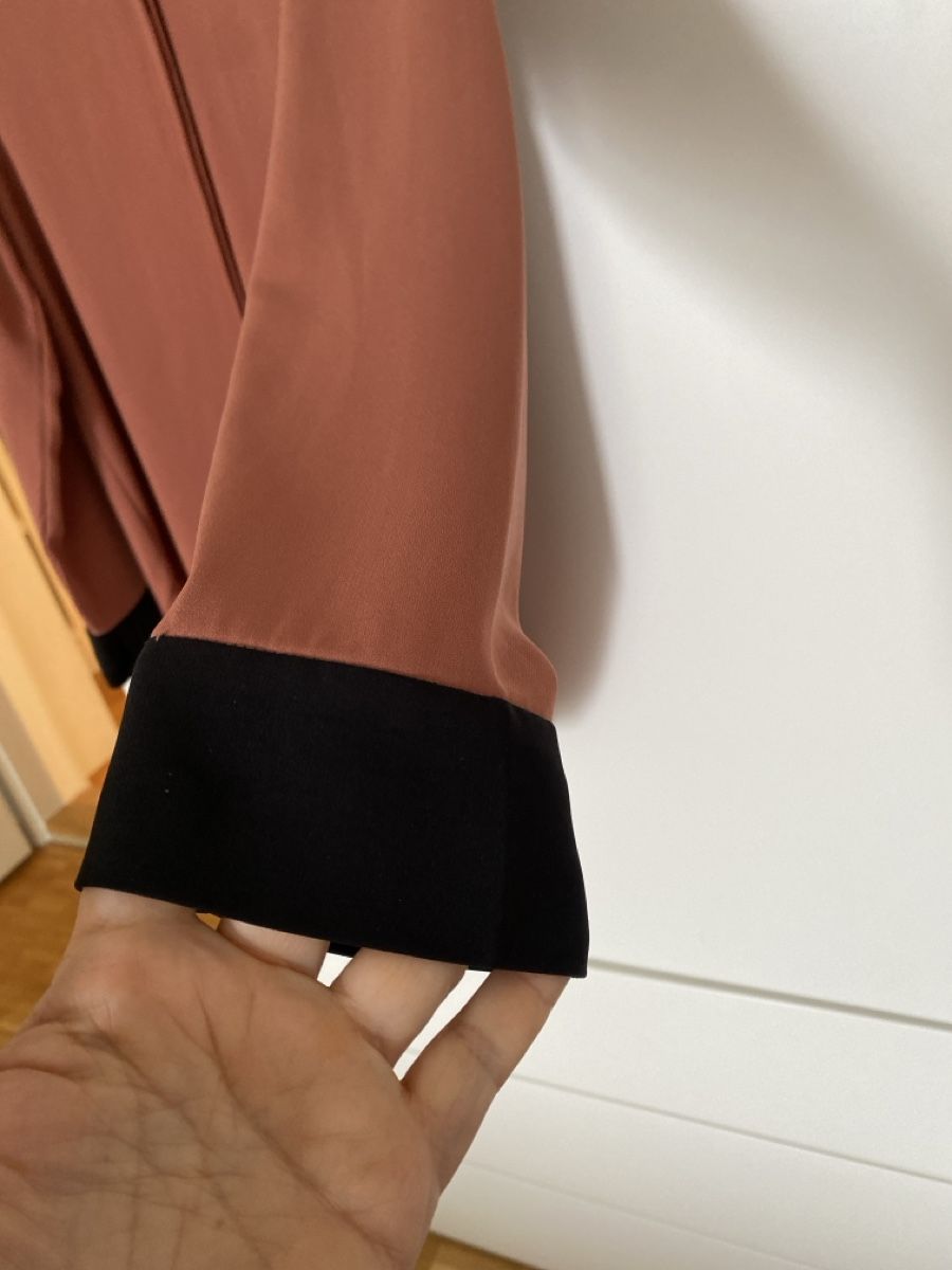 The Row Blusen: The Row Blouse M Long Sleeve Rust Black Collar Cuffs Buttons – Neu (gemäss Beschreibung) aus Herrliberg von non_5qdb 2