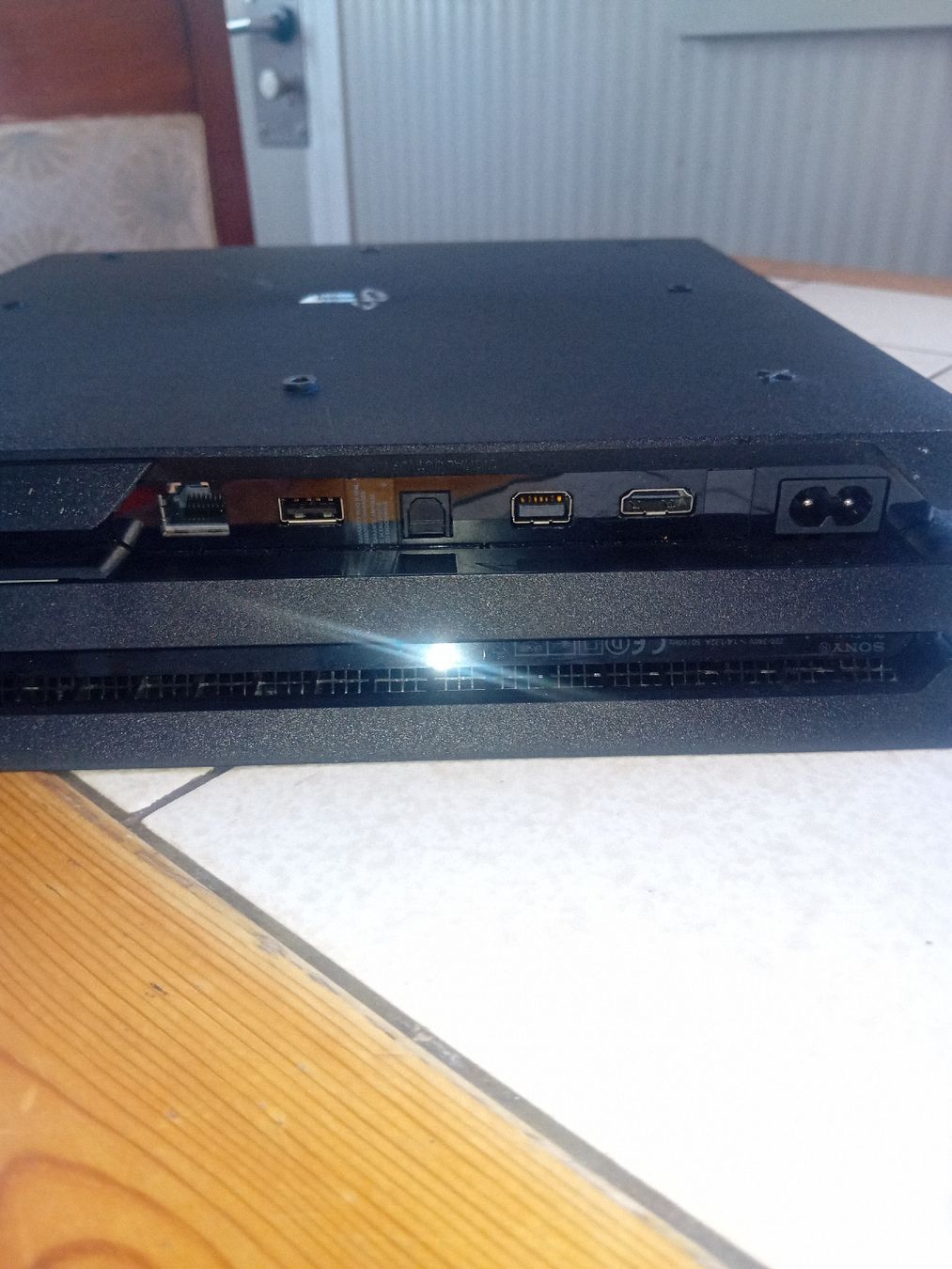 Sony Konsolen: PS4 Défectueuse  – Defekt aus Rolle von vfa_7hry 3