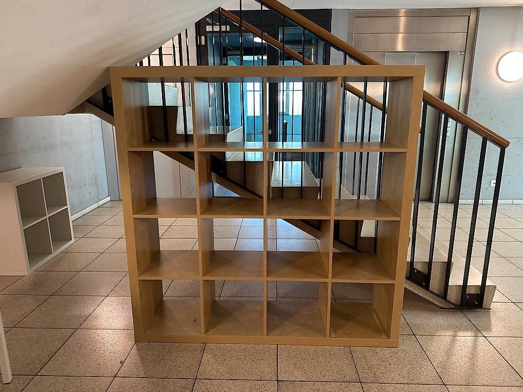 Scaffali: Ikea Regal KALLAX – Usato da Zürich venduto da Bagera1 1